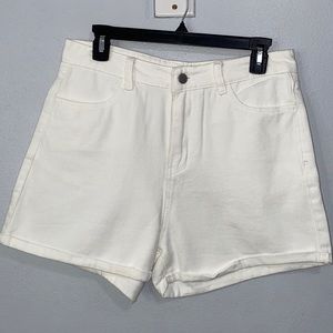 SHEIN White Solid Zipper Fly Denim Shorts Size: L (8/10) (NEW NEVER WORN)